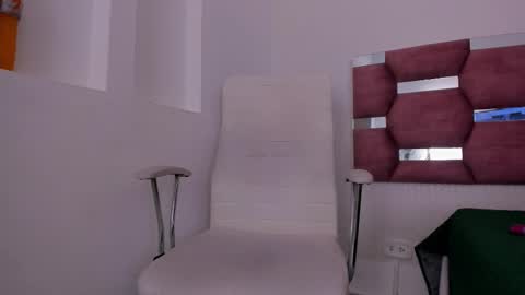 Snapshot of bonniie_blue chatting on November 2025 03:28:01 AM Booniee online show from November 2025 03:28:01 AM