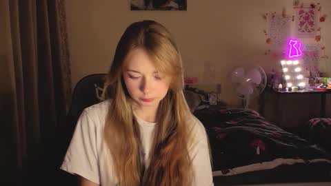 Snapshot of booozekirs_ chatting on October 2025 03:20:01 PM Milena online show from October 2025 03:20:01 PM