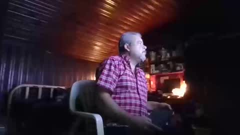 Snapshot of booshy chatting on October 2025 05:40:01 AM Booshwa online show from October 2025 05:40:01 AM