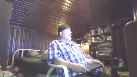 Snapshot of booshy chatting on November 2025 07:41:01 AM Booshwa online show from November 2025 07:41:01 AM