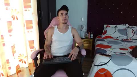 booyhott_ online show from October 2025 07:07:02 PM