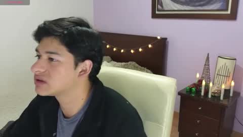 bottomttwink online show from November 2025 03:07:01 AM