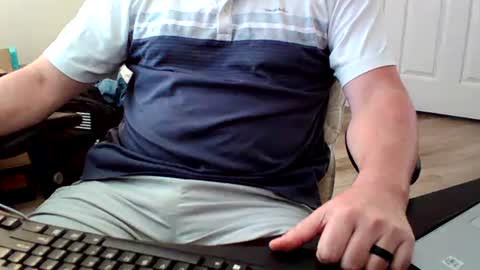 Snapshot of bourbonman144 chatting on November 2025 07:25:01 PM bourbonman144 online show from November 2025 07:25:01 PM