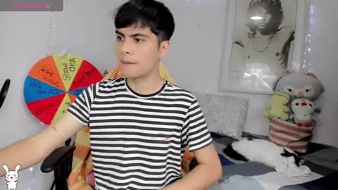 Snapshot of boy_andy__ chatting on January 2025 05:26:01 PM Aaron online show from January 2025 05:26:01 PM