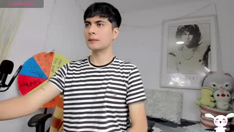 Snapshot of boy_andy__ chatting on January 2025 05:00:02 PM Aaron online show from January 2025 05:00:02 PM