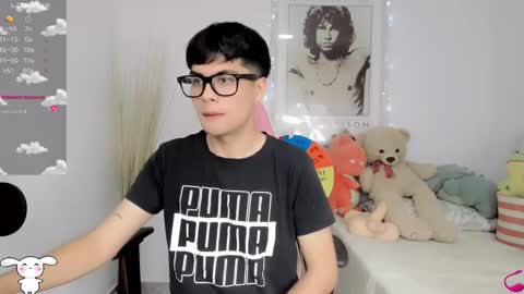 Snapshot of boy_andy__ chatting on February 2025 07:02:01 PM Aaron online show from February 2025 07:02:01 PM