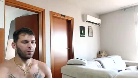 Snapshot of boy_aroundtheworld chatting on October 2025 01:41:02 PM Dan online show from October 2025 01:41:02 PM