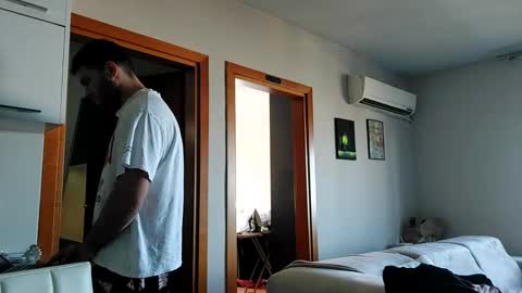 Snapshot of boy_aroundtheworld chatting on October 2025 09:07:02 AM Dan online show from October 2025 09:07:02 AM