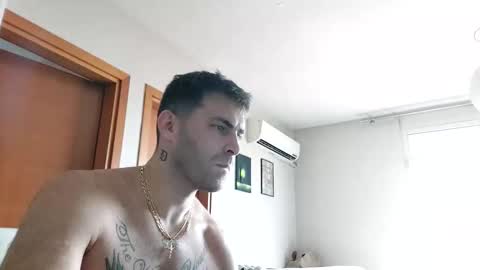 Snapshot of boy_aroundtheworld chatting on October 2025 11:13:02 AM Dan online show from October 2025 11:13:02 AM