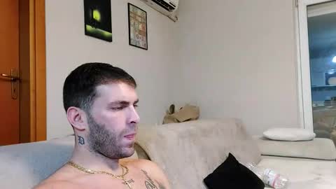 Snapshot of boy_aroundtheworld chatting on October 2025 08:42:02 PM Dan online show from October 2025 08:42:02 PM