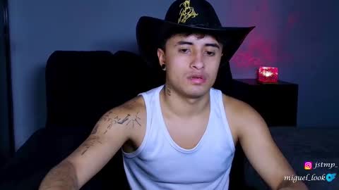 boy_nauthy online show from October 2025 02:51:02 PM