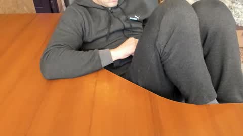 Snapshot of boyapollon chatting on October 2025 07:32:01 AM BoyApollon online show from October 2025 07:32:01 AM