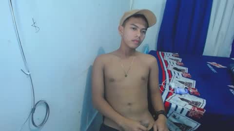 boyax16 online show from December 2024 12:56:01 PM