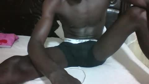 Snapshot of boyguylove chatting on October 2025 09:21:01 AM boyguylove online show from October 2025 09:21:01 AM