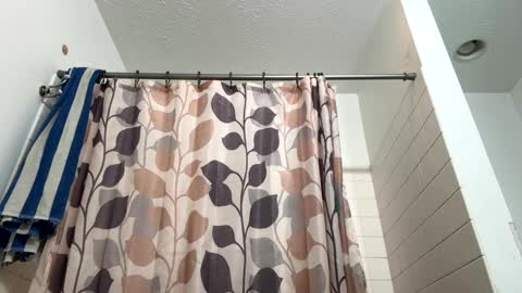 Snapshot of boysetsfire34 chatting on January 2025 06:38:01 AM boysetsfire34 online show from January 2025 06:38:01 AM