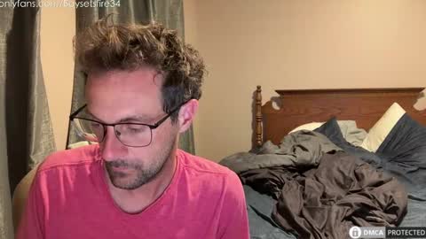Snapshot of boysetsfire34 chatting on September 2025 12:22:02 AM boysetsfire34 online show from September 2025 12:22:02 AM