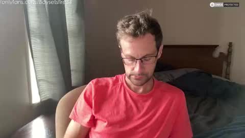 Snapshot of boysetsfire34 chatting on October 2025 07:33:02 PM boysetsfire34 online show from October 2025 07:33:02 PM