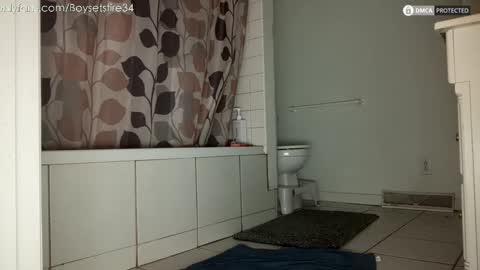 Snapshot of boysetsfire34 chatting on October 2025 04:56:02 AM boysetsfire34 online show from October 2025 04:56:02 AM