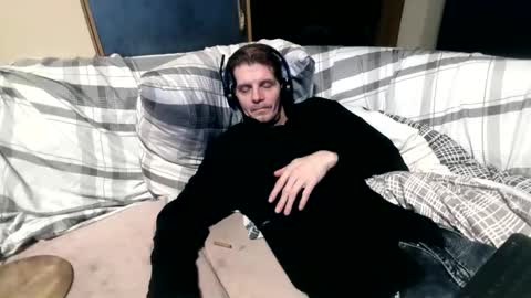 Snapshot of bponie1 chatting on November 2025 04:40:02 AM bponie1 online show from November 2025 04:40:02 AM