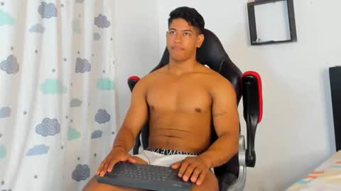Snapshot of bradhadman chatting on October 2025 07:24:01 PM Brad online show from October 2025 07:24:01 PM