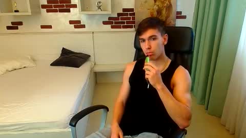 Snapshot of bradyflint chatting on November 2025 11:21:01 AM BradyFlint online show from November 2025 11:21:01 AM