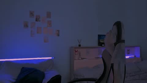 Snapshot of branchwithflowers chatting on November 2025 06:55:01 AM Lilly online show from November 2025 06:55:01 AM