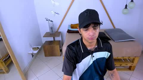 Snapshot of brand_hades chatting on October 2025 02:03:02 PM B R A N D online show from October 2025 02:03:02 PM