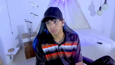 Snapshot of brand_hades chatting on November 2025 03:23:01 PM B R A N D online show from November 2025 03:23:01 PM