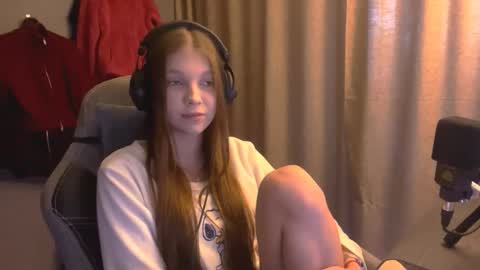 Snapshot of brandamatteson chatting on October 2025 01:44:01 PM Alice online show from October 2025 01:44:01 PM