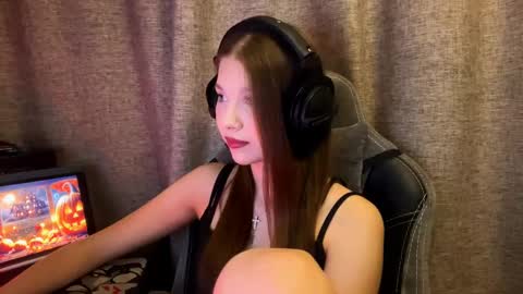 Snapshot of brandamatteson chatting on October 2025 02:07:02 PM Alice online show from October 2025 02:07:02 PM