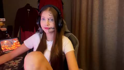 Snapshot of brandamatteson chatting on October 2025 01:23:02 PM Alice online show from October 2025 01:23:02 PM