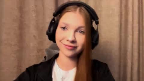 Snapshot of brandamatteson chatting on November 2025 04:18:02 PM Alice online show from November 2025 04:18:02 PM