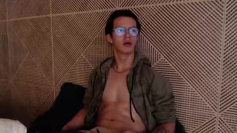 Snapshot of brandon_starkk chatting on November 2025 12:04:01 PM brandon_starkk online show from November 2025 12:04:01 PM