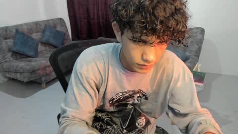 Snapshot of brandonstonexl chatting on December 2024 02:01:02 AM Brandon Stone online show from December 2024 02:01:02 AM