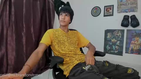 Snapshot of brandonstonexl chatting on September 2025 06:44:02 PM Brandon Stone online show from September 2025 06:44:02 PM