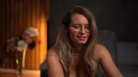 Snapshot of brandywhite chatting on October 2025 04:31:02 AM Alex online show from October 2025 04:31:02 AM