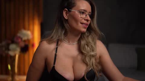 Snapshot of brandywhite chatting on November 2025 05:06:01 AM Alex online show from November 2025 05:06:01 AM