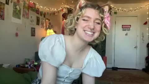 Snapshot of bratty_babytitz chatting on March 2025 05:47:01 PM Sarah Rose online show from March 2025 05:47:01 PM