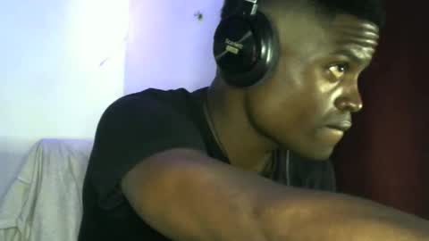 Snapshot of brayan1111x chatting on November 2025 03:06:02 AM brayan1111x online show from November 2025 03:06:02 AM