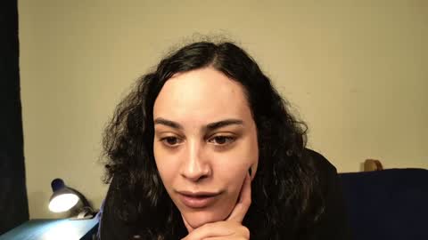 Snapshot of braziliantgirl chatting on December 2024 01:47:02 AM Thalia online show from December 2024 01:47:02 AM