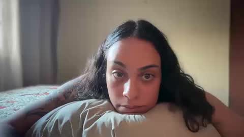 Snapshot of braziliantgirl chatting on September 2025 08:31:02 PM Thalia online show from September 2025 08:31:02 PM