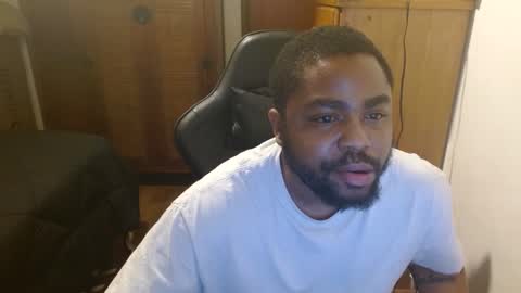 Snapshot of breadw1nnah chatting on January 2025 03:15:01 AM Breadw1nnah online show from January 2025 03:15:01 AM