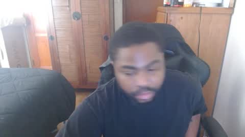 Snapshot of breadw1nnah chatting on January 2025 07:59:02 PM Breadw1nnah online show from January 2025 07:59:02 PM