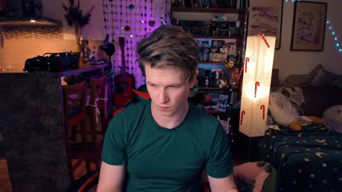 brestonsweet online show from December 2024 08:25:01 PM