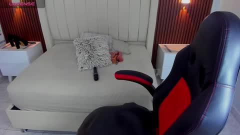 Snapshot of briana_z chatting on October 2025 03:18:01 AM BRIANA online show from October 2025 03:18:01 AM