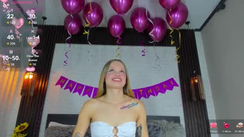 Briana online show from November 2025 03:11:01 PM