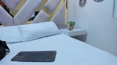 Brianna  online show from October 2025 11:41:02 AM