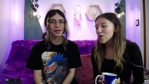 Snapshot of briarandblair chatting on December 2024 01:57:02 PM briarandblair online show from December 2024 01:57:02 PM