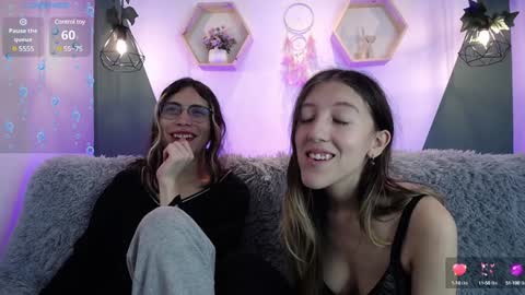 Snapshot of briarandblair chatting on December 2024 02:06:01 PM briarandblair online show from December 2024 02:06:01 PM