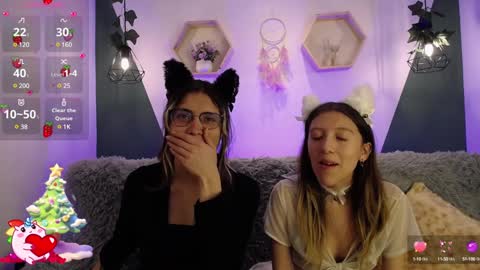 Snapshot of briarandblair chatting on December 2024 01:55:01 PM briarandblair online show from December 2024 01:55:01 PM